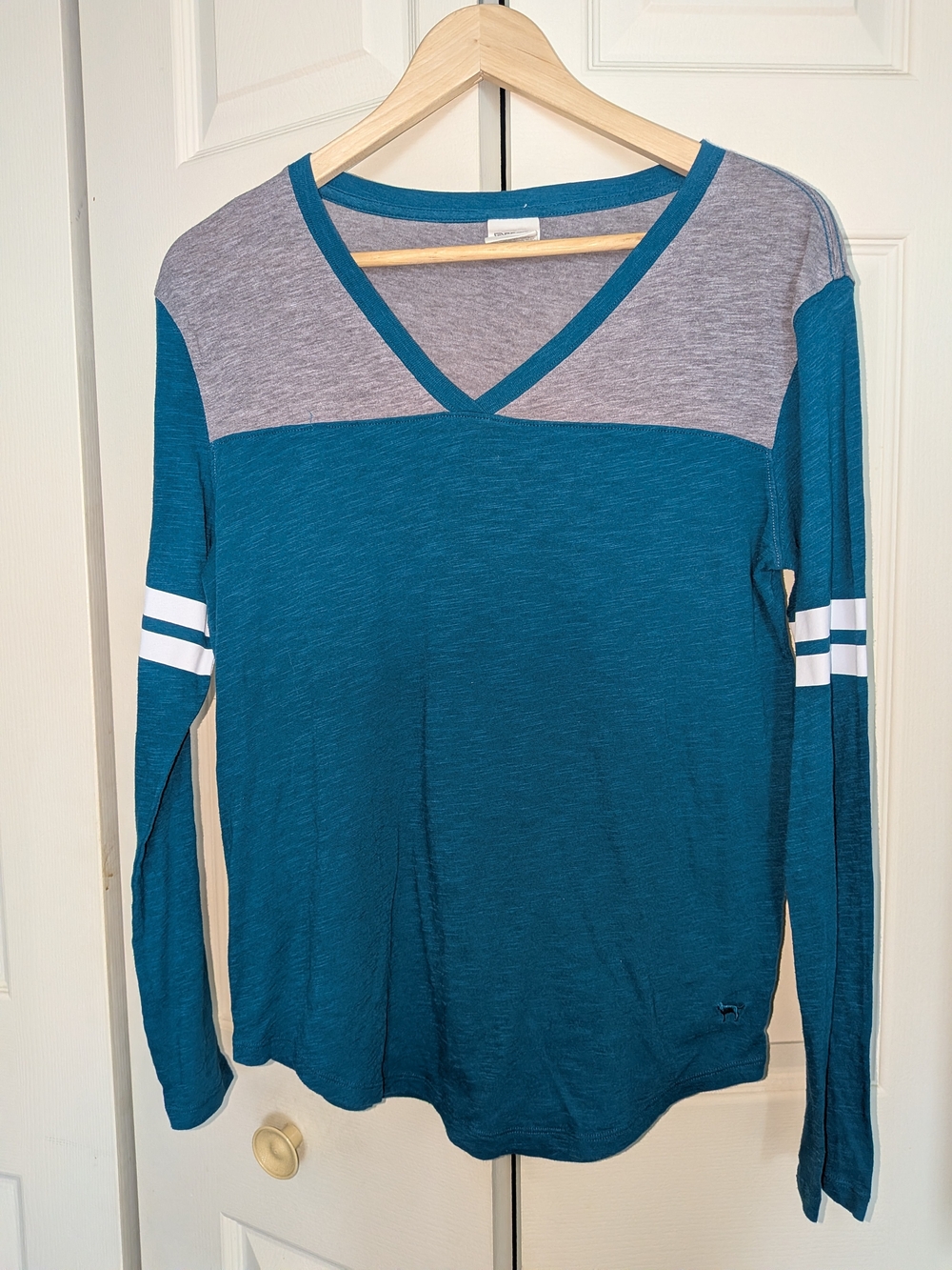 Teal and Gray V-Neck Long Sleeve Top with White Sleeve Stripes